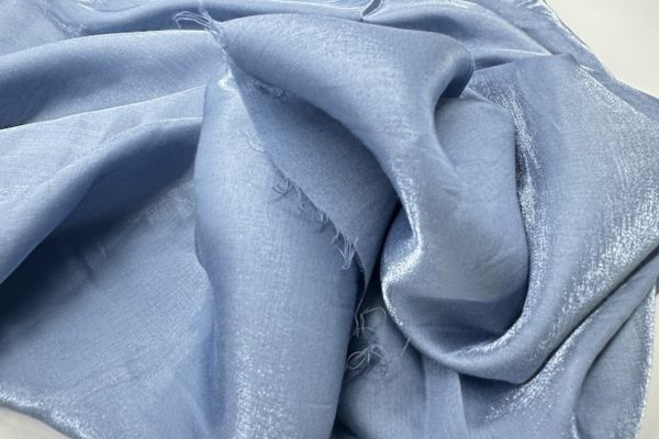 Плательная вискоза Дана Голубая с небольшим блеском летящая, 80 г/м², ширина 150 см